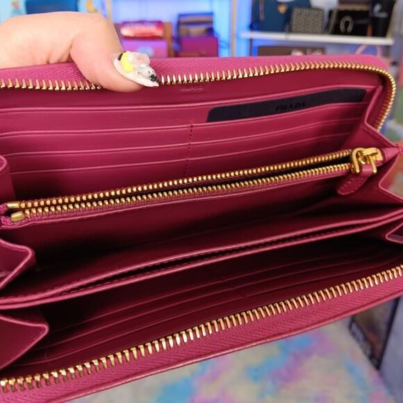 New in Box Prada Tessuto Leather Large Zip Wallet w/ Authenticity card - Picture 9 of 13